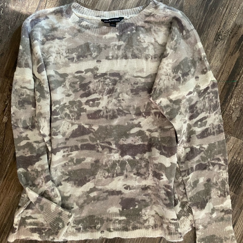Women’s sweater